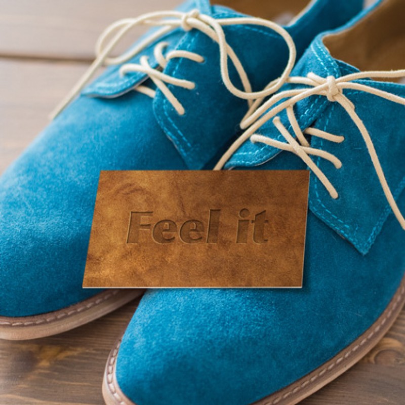 Feuilles de vente en daim